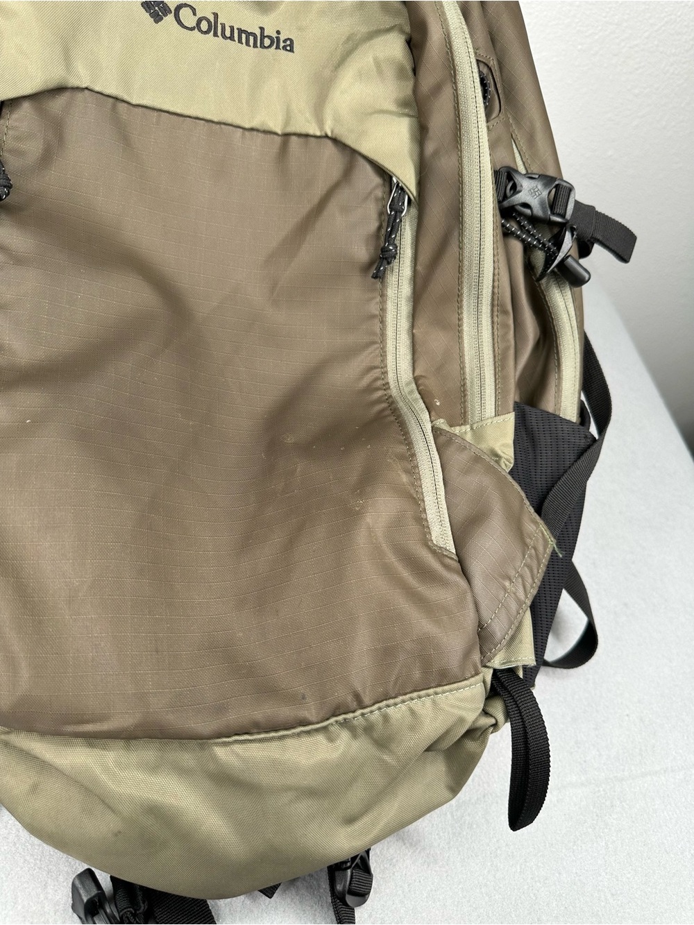Columbia Silver Ridge 30L Backpack - Picture 2 of 9